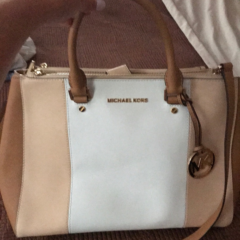 Michael kors satchel